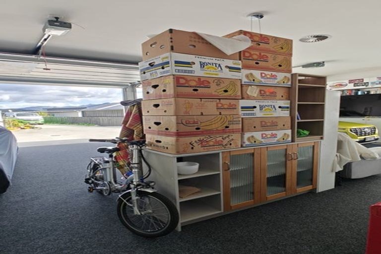 Photo of property in 1 Rewarewa Rise, Whangamata, 3691