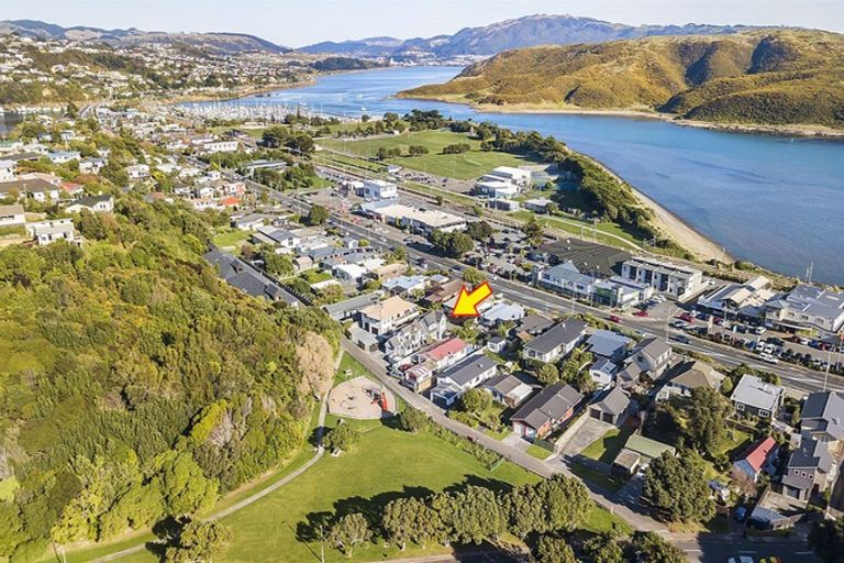 Photo of property in 20b Acheron Road, Paremata, Porirua, 5026