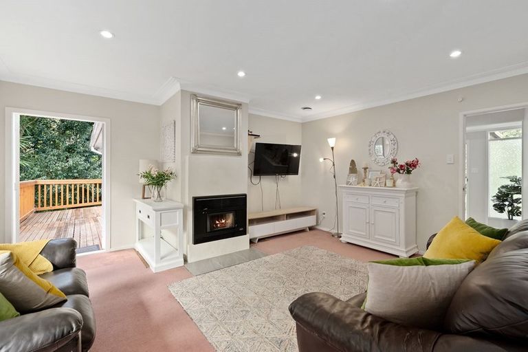 Photo of property in 12 Archers Road, Glenfield, Auckland, 0629