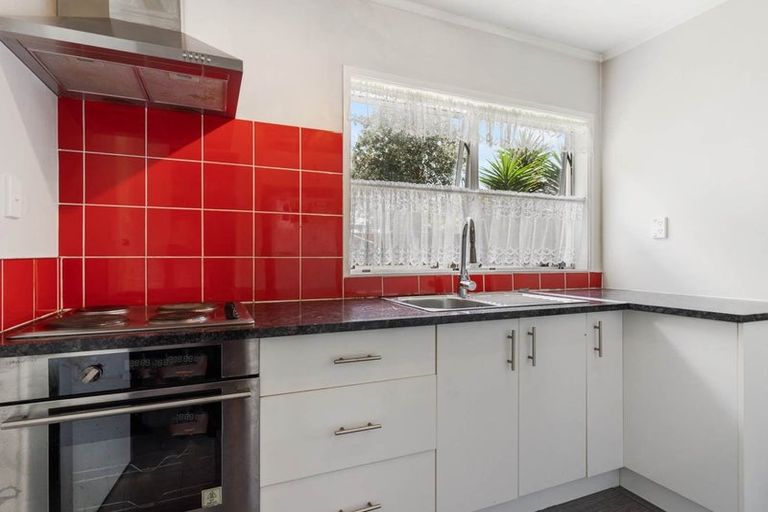 Photo of property in 1/50 John Walker Drive, Manurewa, Auckland, 2102