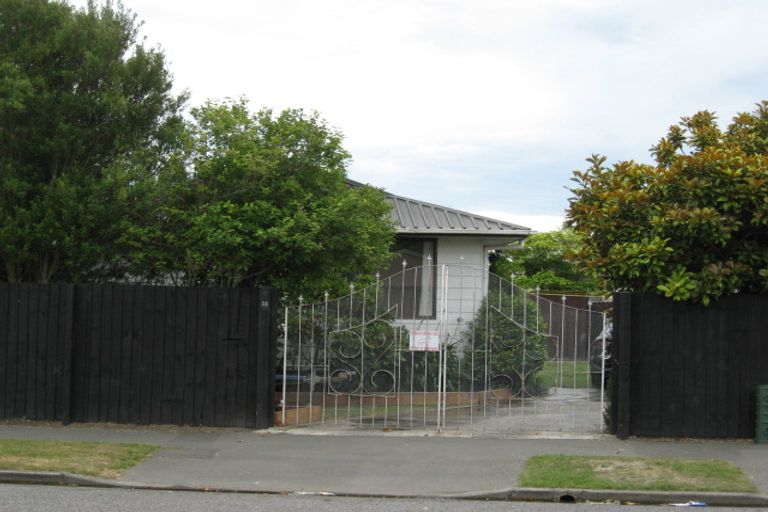 Photo of property in 33 Kuaka Crescent, Bromley, Christchurch, 8062
