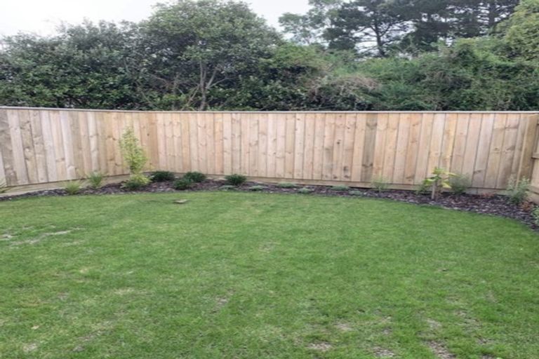 Photo of property in 8 Glide Lane, Whitby, Porirua, 5024