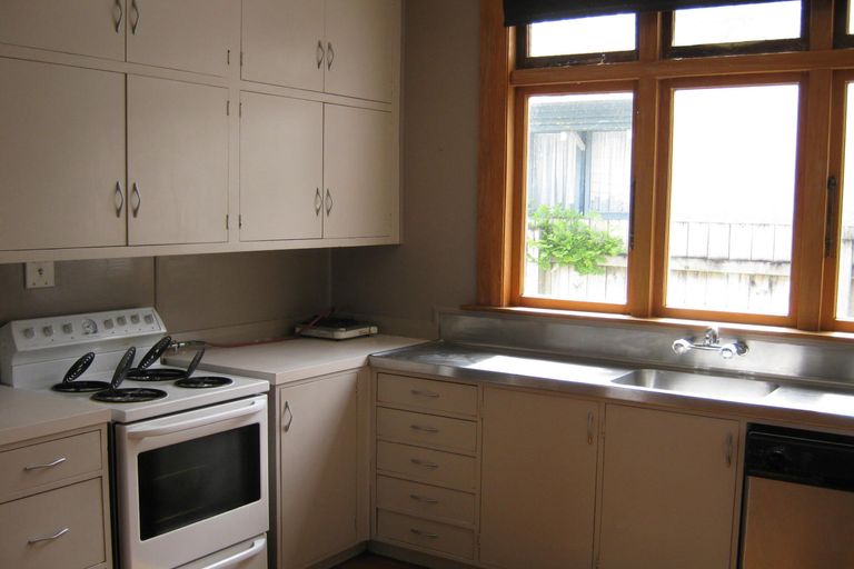 Photo of property in 19 Kowhai Avenue, Palmerston North, 4410