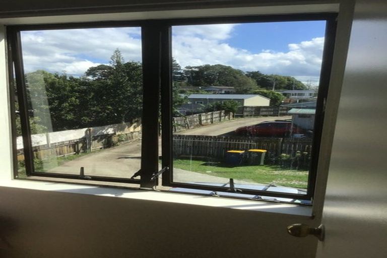 Photo of property in 139 Don Buck Road, Massey, Auckland, 0614