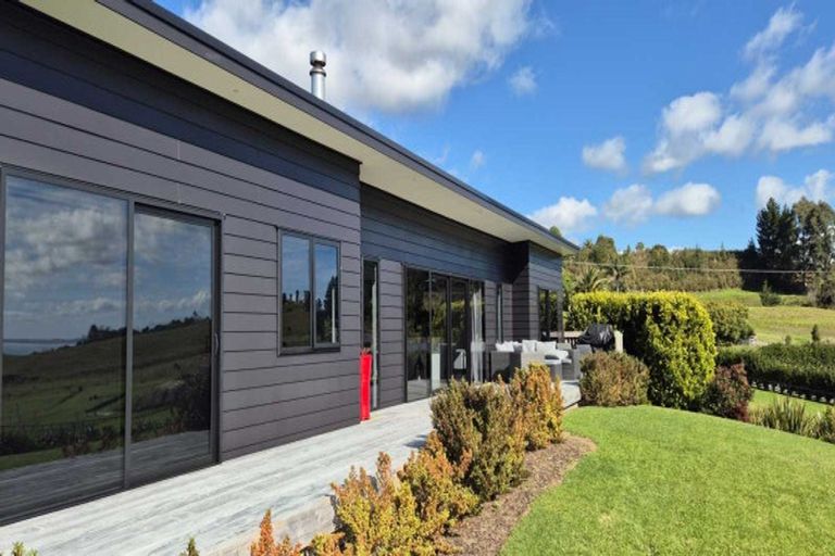 Photo of property in 330 Cable Bay Block Road, Cable Bay, 0420