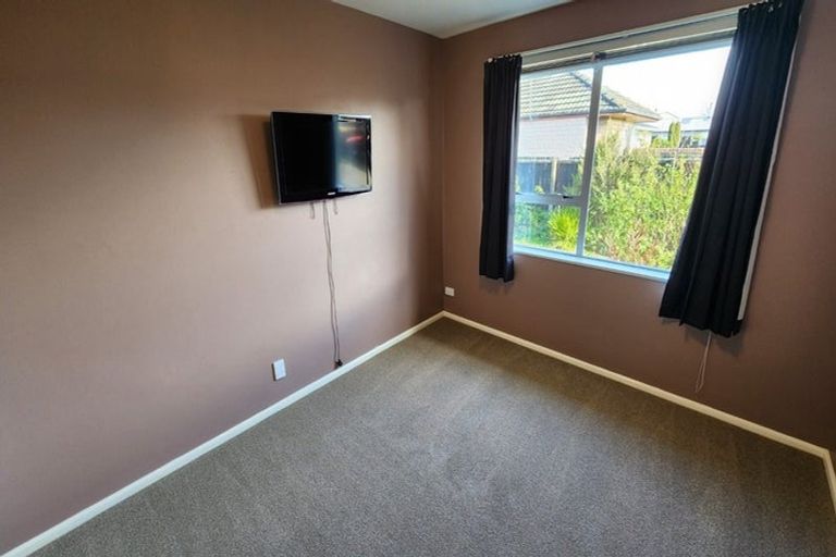 Photo of property in 1/19 Sturrocks Road, Redwood, Christchurch, 8051