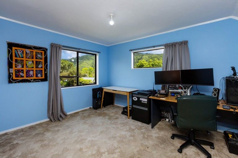 Photo of property in 2/25 Memphis Grove, Totara Park, Upper Hutt, 5018