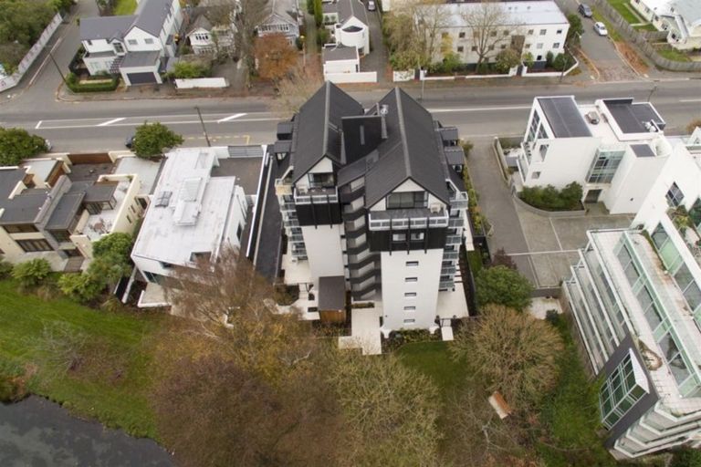 Photo of property in 2/18 Carlton Mill Road, Merivale, Christchurch, 8014