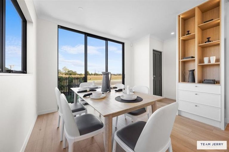 Photo of property in 41 Maungakaraka Road, Karaka, 2580