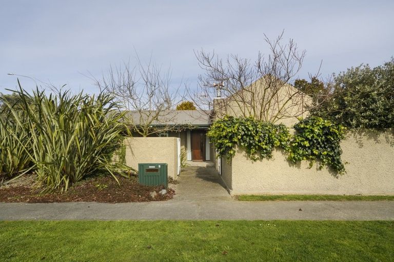 Photo of property in 1 Strachan Way, Highbury, Palmerston North, 4412
