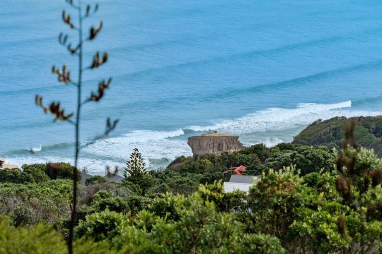 Photo of property in 119 Waitea Road, Muriwai, 0881