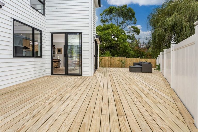Photo of property in 23a Glenvar Road, Torbay, Auckland, 0630