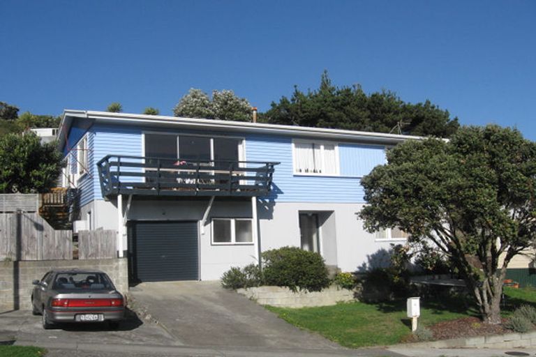 Photo of property in 66 Gloaming Hill, Titahi Bay, Porirua, 5022