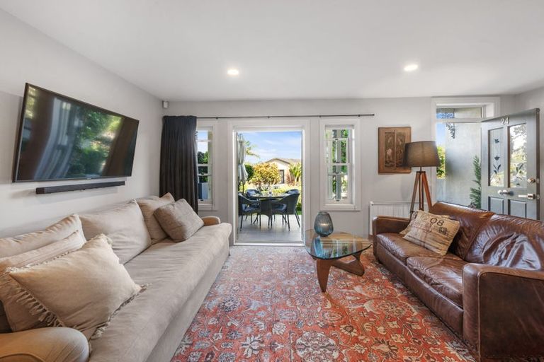 Photo of property in 24 Leneford Drive, East Tamaki, Auckland, 2013