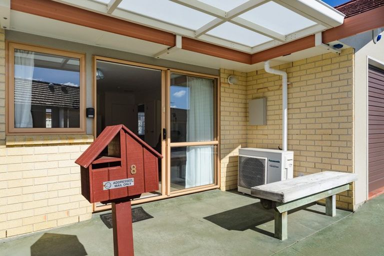 Photo of property in 8 Foxtail Fern, Kelvin Grove, Palmerston North, 4414