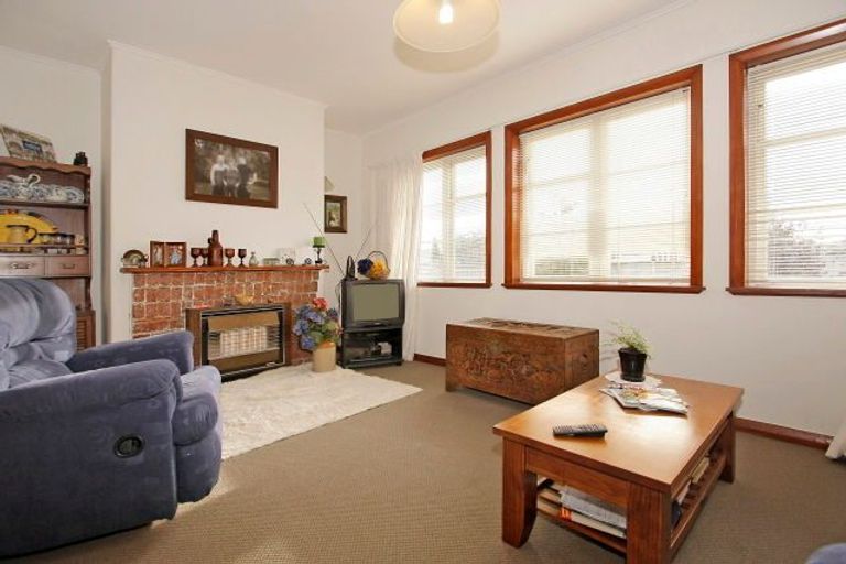 Photo of property in 44 Frederick Street, Terrace End, Palmerston North, 4410