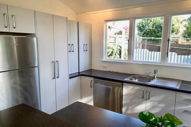 Photo of property in 20 Clifton Terrace, West End, Timaru, 7910