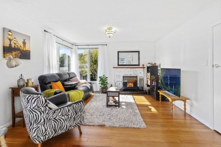 Photo of property in 78 Taylor Terrace, Tawa, Wellington, 5028