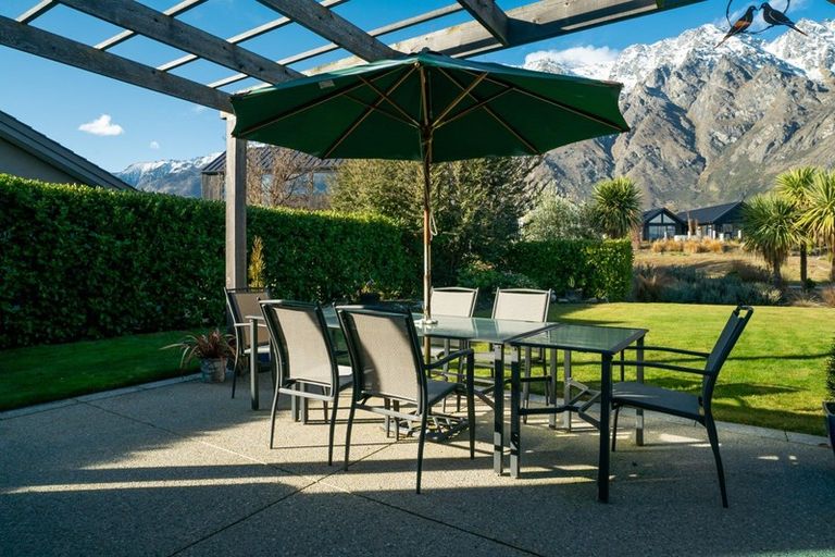 Photo of property in 8 Jackby Court, Jacks Point, Queenstown, 9371