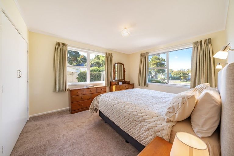 Photo of property in 7 Moehau Grove, Trentham, Upper Hutt, 5018