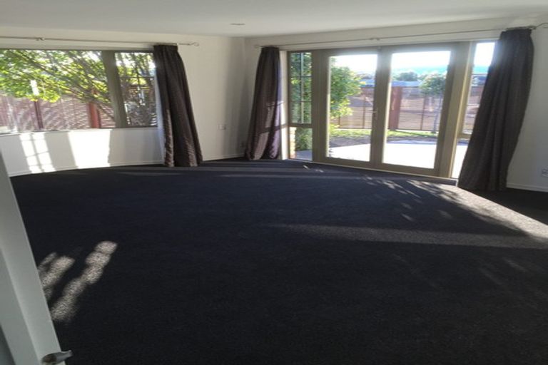 Photo of property in 32 Kotuku Crescent, Woolston, Christchurch, 8023