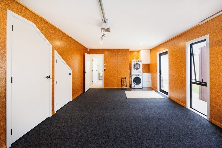 Photo of property in 29a Marine Parade South, Foxton Beach, Foxton, 4815