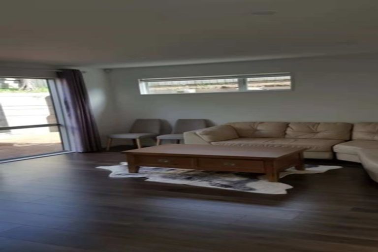 Photo of property in 64a Beach Road, Mellons Bay, Auckland, 2014