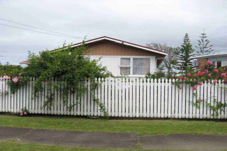 Photo of property in 7 Lynette Place, Mangere, Auckland, 2022