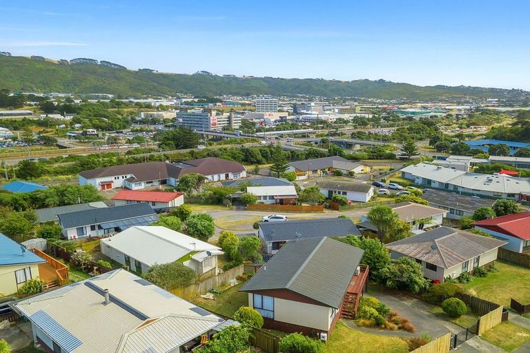 Photo of property in 4 Kivell Street, Ranui, Porirua, 5024