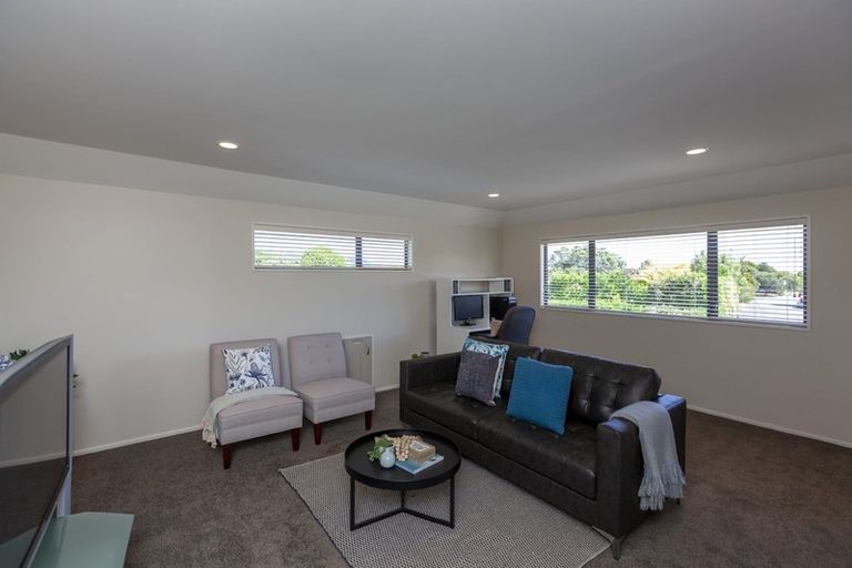 Photo of property in 17 Windsor Avenue, Waikanae, 5036