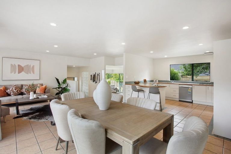 Photo of property in 3 Khaleel Place, Henderson, Auckland, 0612