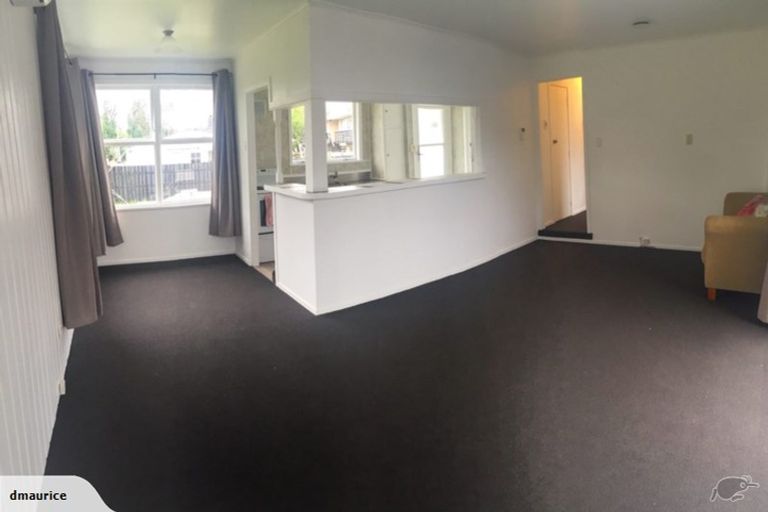 Photo of property in 9 Kambalda Street, Mangere Bridge, Auckland, 2022