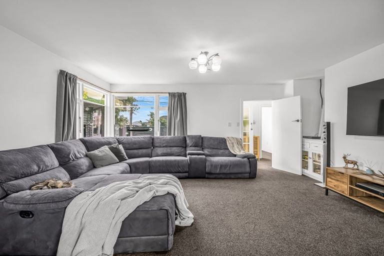 Photo of property in 412 Breezes Road, Aranui, Christchurch, 8061