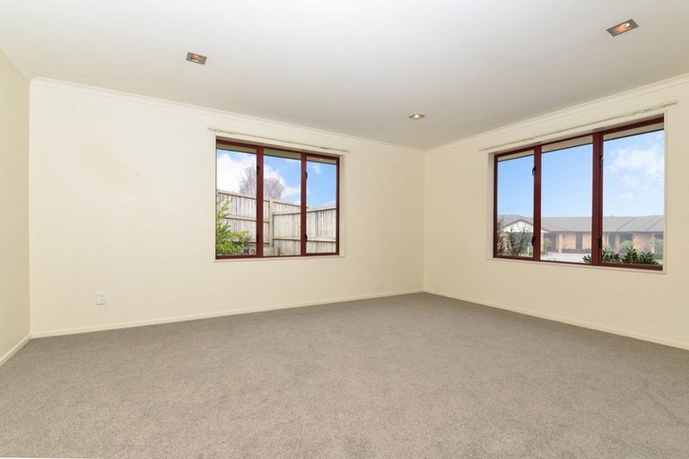 Photo of property in 1 Farleigh Close, Huntington, Hamilton, 3210