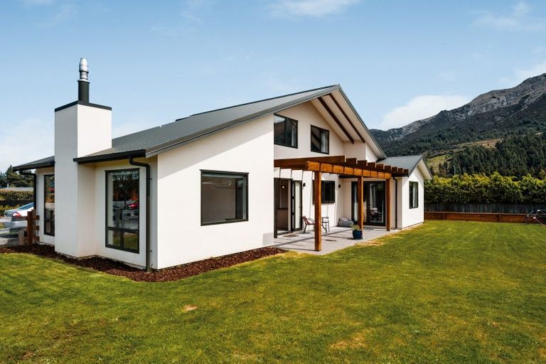 Photo of property in 15 Timsfield Drive, Lake Hawea, Wanaka, 9382
