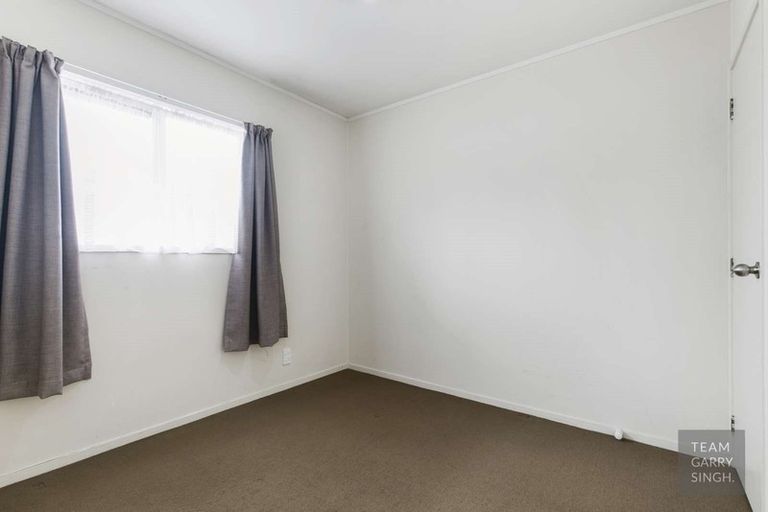 Photo of property in 1/5 Woodside Road, Manurewa, Auckland, 2102