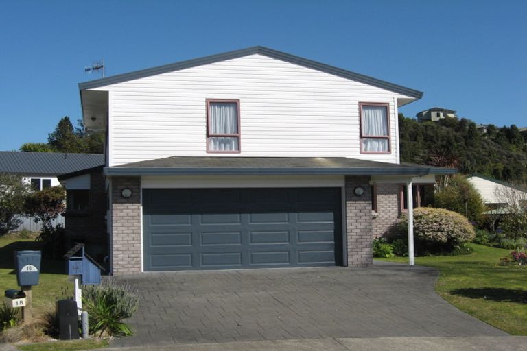 Photo of property in 14 Appleby Rise, Whakatane, 3120