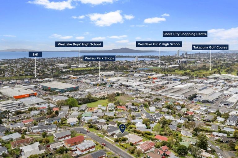 Photo of property in 25 Marcel Place, Glenfield, Auckland, 0629