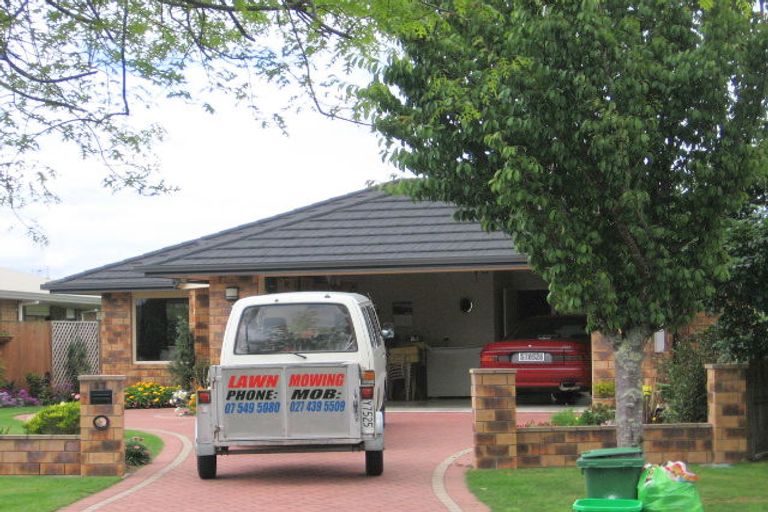 Photo of property in 17 Belmont Rise, Katikati, 3129