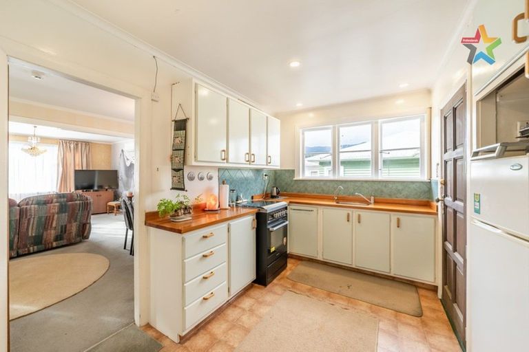 Photo of property in 76 Main Road, Wainuiomata, Lower Hutt, 5014