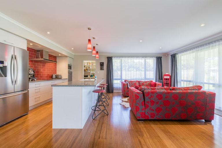 Photo of property in 15 Moses Road, Kaukapakapa, 0873