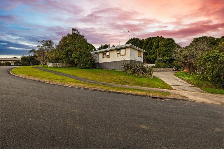 Photo of property in 6 Crosby Road, West Harbour, Auckland, 0618