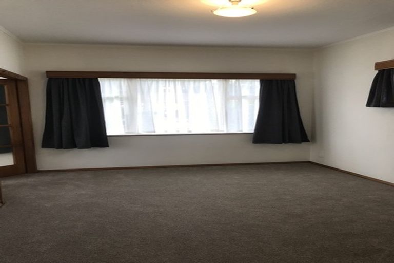 Photo of property in 16 Strathmore Avenue, Strathmore Park, Wellington, 6022