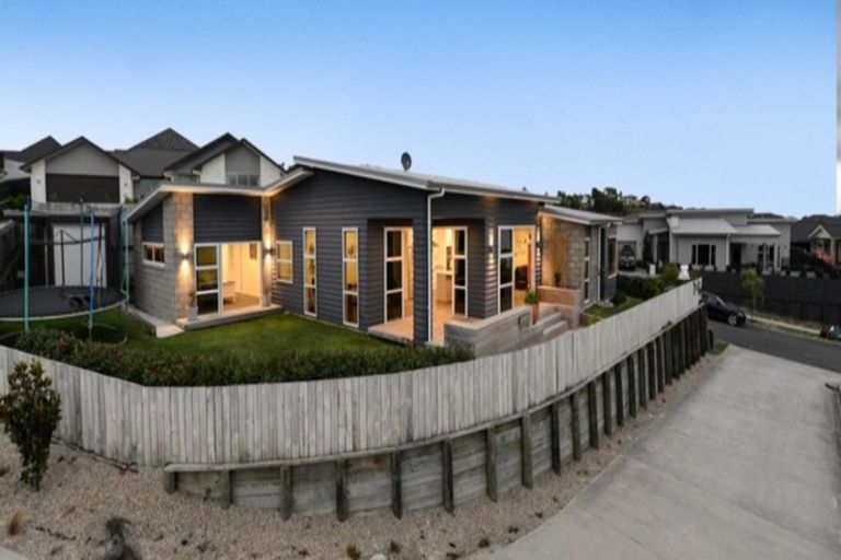 Photo of property in 15 Rigg Place, Flagstaff, Hamilton, 3210