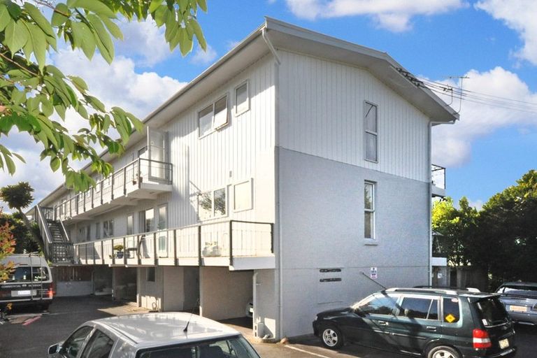 Photo of property in 8/825 New North Road, Mount Albert, Auckland, 1025