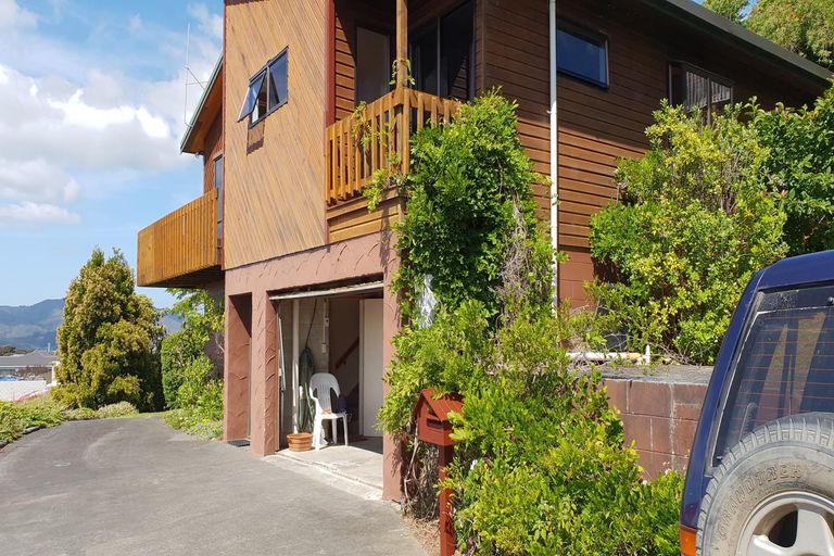 Photo of property in 26 Bay View Road, Cable Bay, 0420