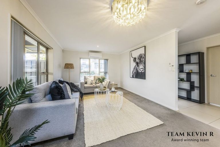Photo of property in 3 Kirikiri Drive, Papakura, 2110