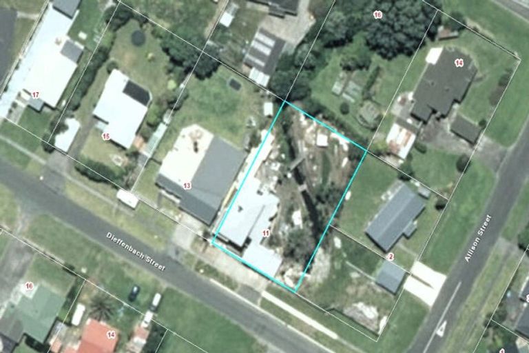 Photo of property in 11 Dieffenbach Street, Opunake, 4616