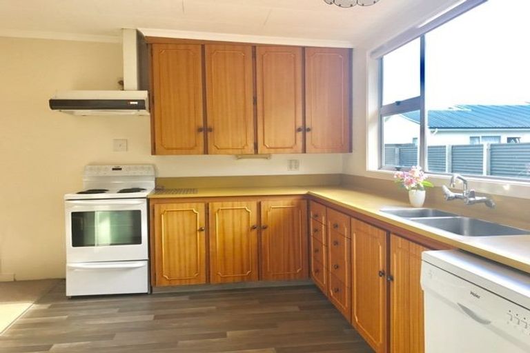 Photo of property in 87 Joseph Street, Waverley, Invercargill, 9810