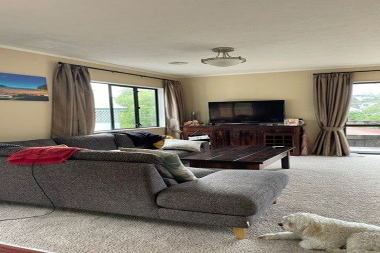 Photo of property in 1/86 Browns Bay Road, Rothesay Bay, Auckland, 0630